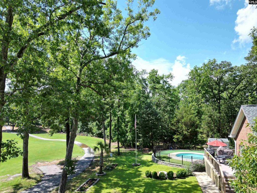 Beautiful spacious all brick home, with open floor plan, located - photo 23
