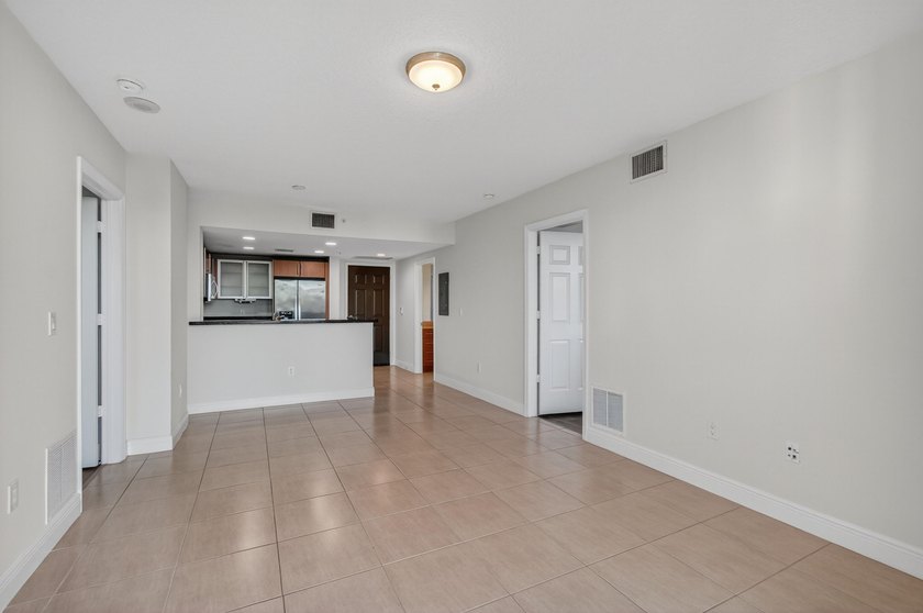 Welcome to your vibrant new lifestyle in the heart of Downtown - photo 17