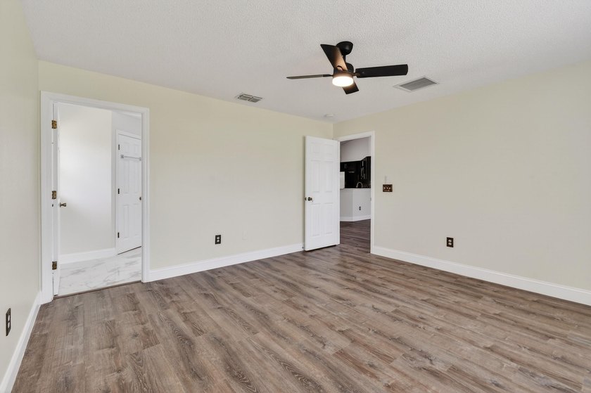 Move-in-ready, home appraised at $416K. This fabulous updated - photo 20