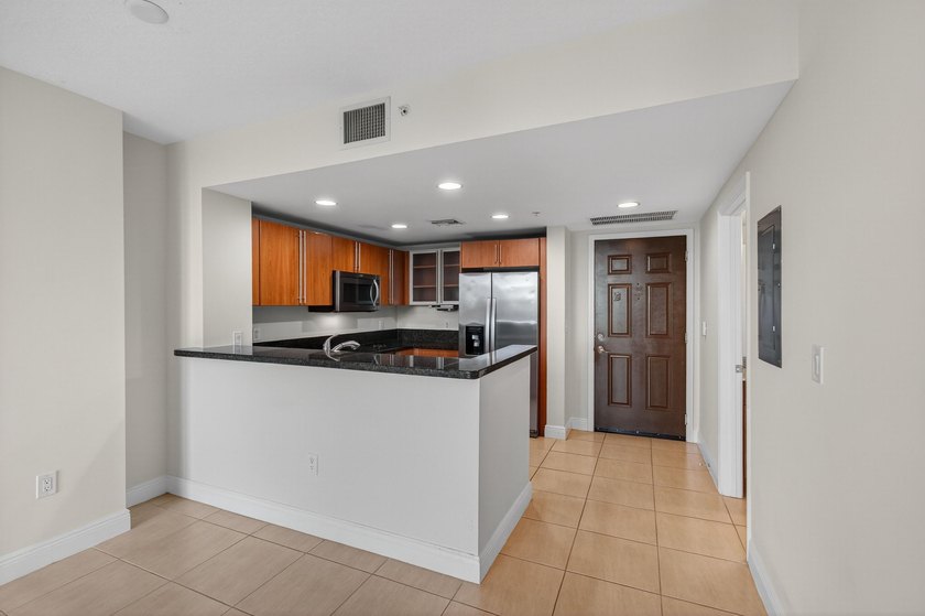 Welcome to your vibrant new lifestyle in the heart of Downtown - photo 23