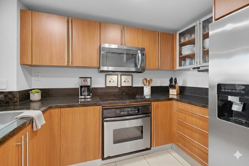 Welcome to your vibrant new lifestyle in the heart of Downtown - photo 28