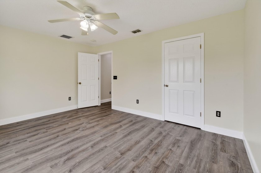 Move-in-ready, home appraised at $416K. This fabulous updated - photo 31