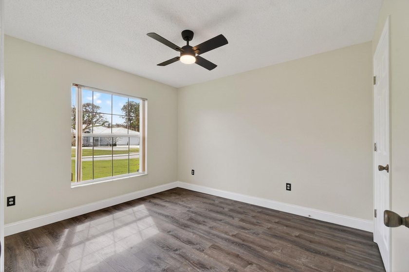 Move-in-ready, home appraised at $416K. This fabulous updated - photo 36