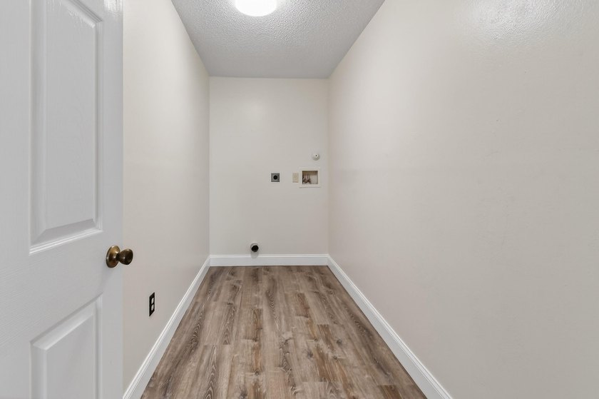 Move-in-ready, home appraised at $416K. This fabulous updated - photo 39