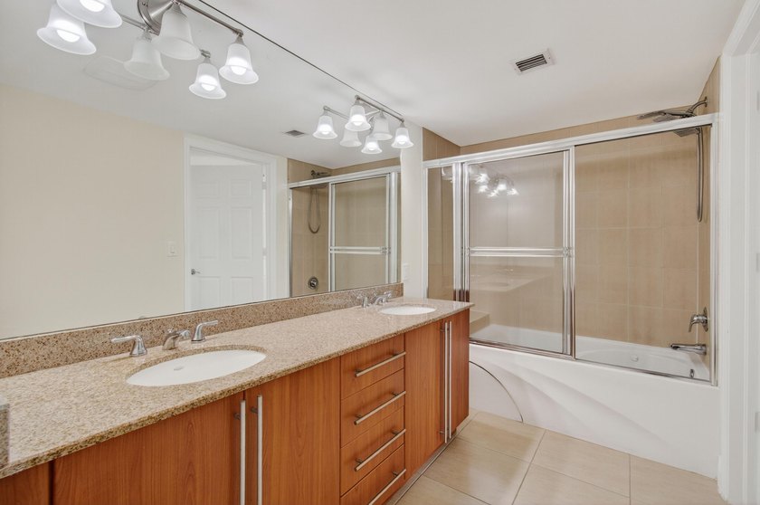 Welcome to your vibrant new lifestyle in the heart of Downtown - photo 40