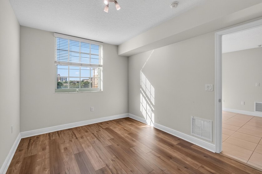 Welcome to your vibrant new lifestyle in the heart of Downtown - photo 44