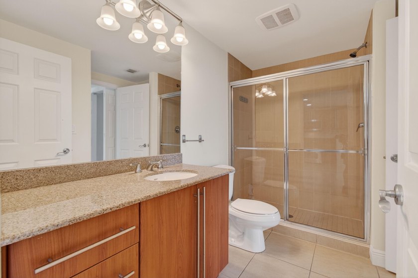 Welcome to your vibrant new lifestyle in the heart of Downtown - photo 48