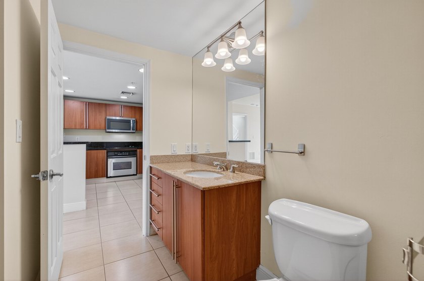 Welcome to your vibrant new lifestyle in the heart of Downtown - photo 50