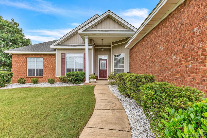 ***Improved price!***Welcome to this beautifully maintained - photo 6