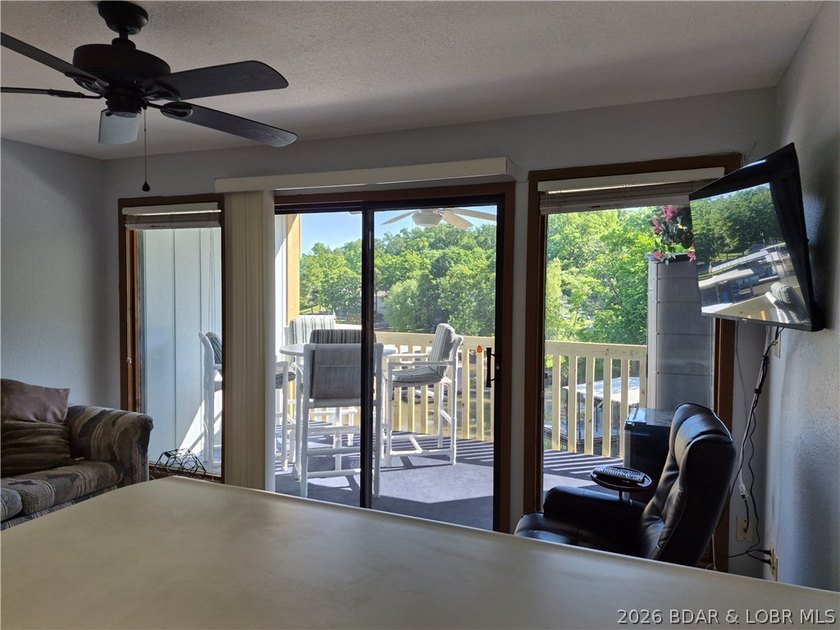 Affordable lake living starts here! This NEVER before rented - photo 3
