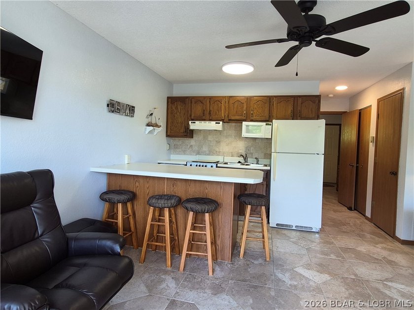 Affordable lake living starts here! This NEVER before rented - photo 7