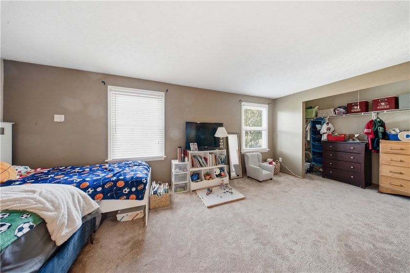 Welcome home to this beautifully maintained 2-bedroom, 1.5-bath - photo 19