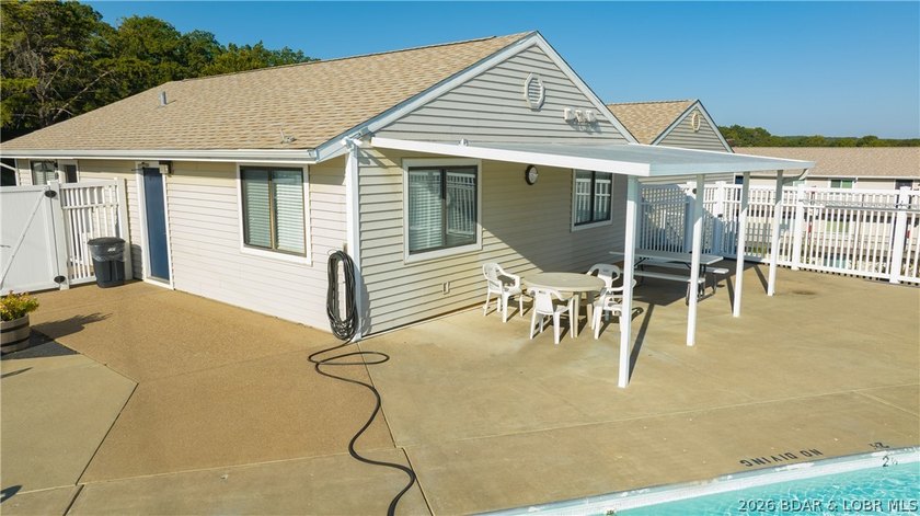 Discover the perfect Lake of the Ozarks getaway with this - photo 23