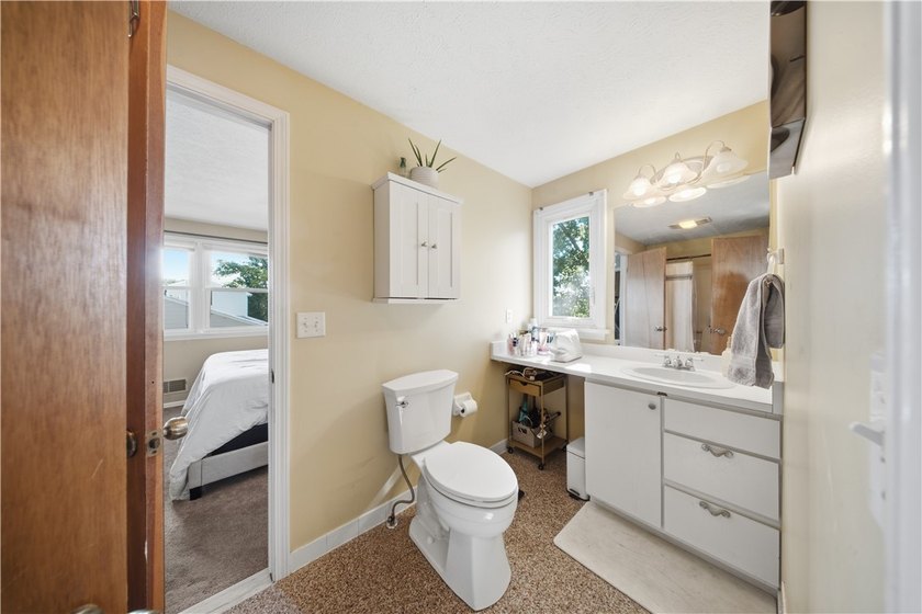 Welcome home to this beautifully maintained 2-bedroom, 1.5-bath - photo 23