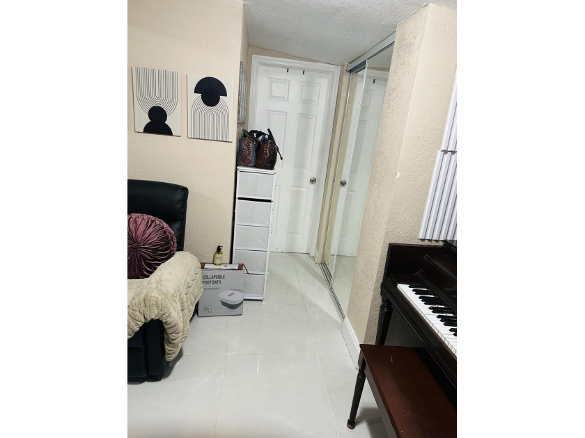 Beautifful 3/2 single family house with a huge master bedroom - photo 47