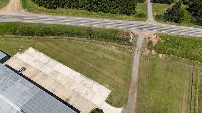 Commercial building on 4+/- acres on Hwy 191 near Negreet, LA - photo 9