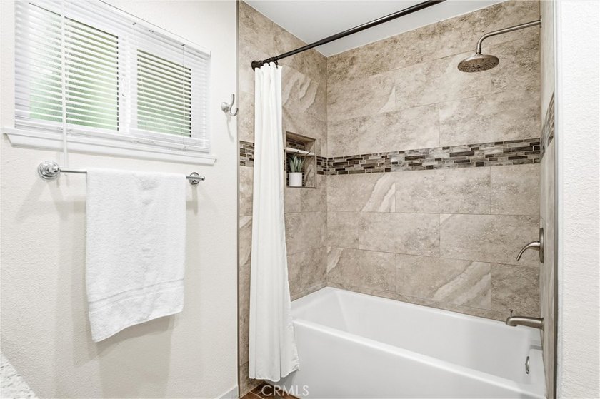 Welcome home! This 2 bedroom 2 bathroom home is exactly what - photo 18