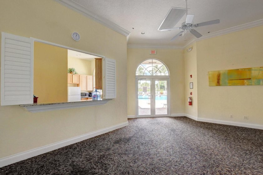 Rare Waterfront 2/2/1 villa in ultra convenient Andros Isle. New - photo 27