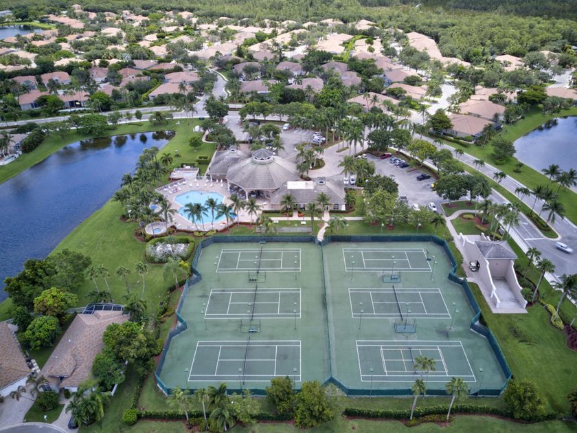 Rare Waterfront 2/2/1 villa in ultra convenient Andros Isle. New - photo 39