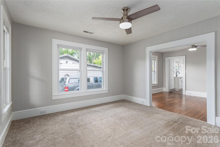 Welcome home to this charming 2-bedroom, 1-bath bungalow nestled - photo 5