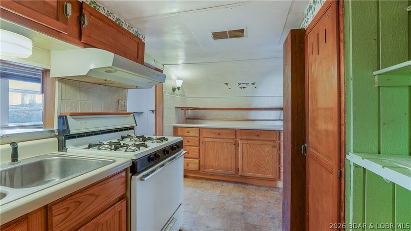 Discover affordable lake living at its best! Nestled in a - photo 13
