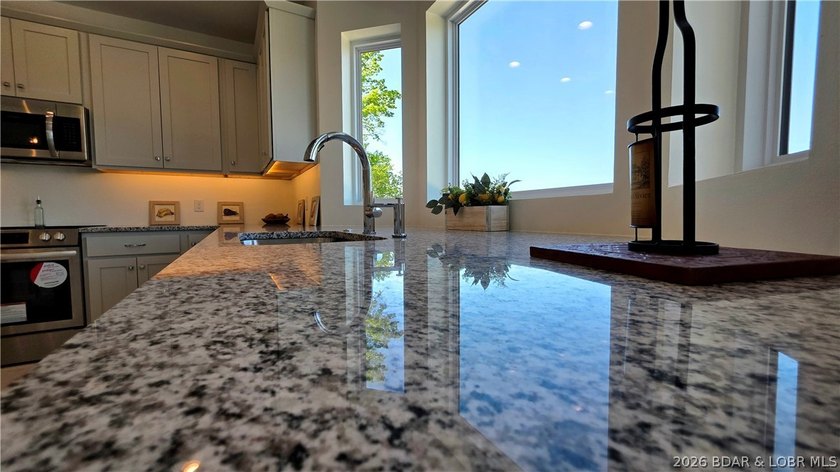 PRICE IMPROVEMENT, SELLER WILL LOOK AT OFFERS! Perched high - photo 6