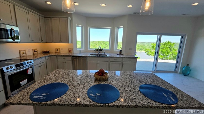 PRICE IMPROVEMENT, SELLER WILL LOOK AT OFFERS! Perched high - photo 8