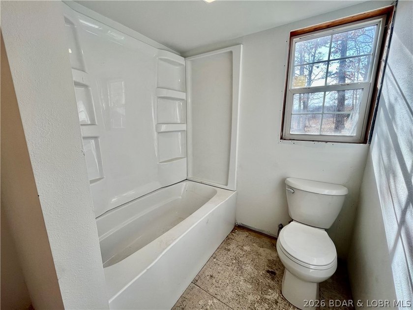 This cozy tiny home offers a simple, low-maintenance lifestyle - photo 7