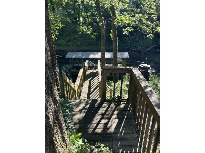 Tucked away near the beautiful Little Red River, this inviting - photo 34