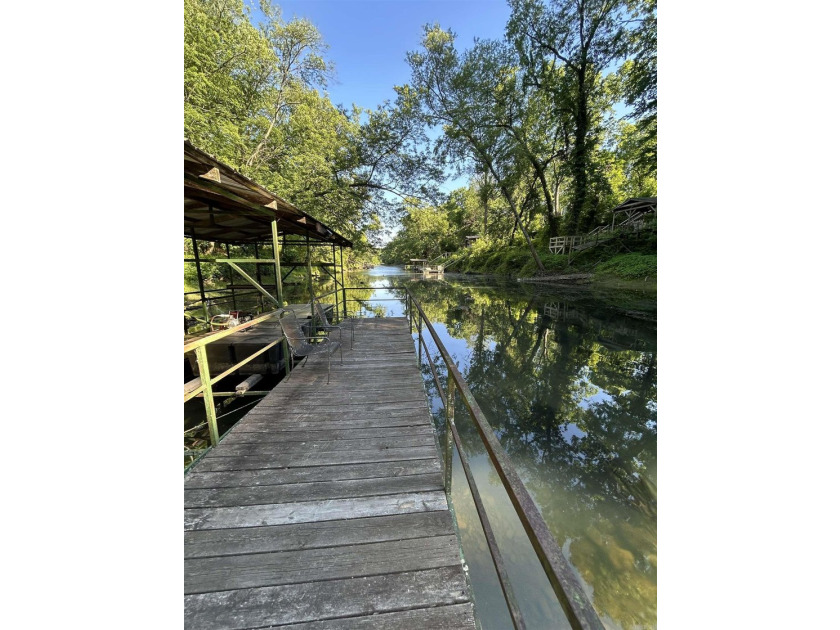 Tucked away near the beautiful Little Red River, this inviting - photo 36