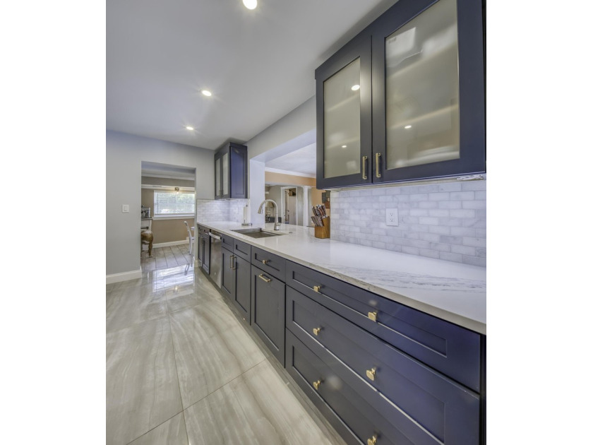 Welcome to your dream home! with No HOA ! This expansive 3Br - photo 37