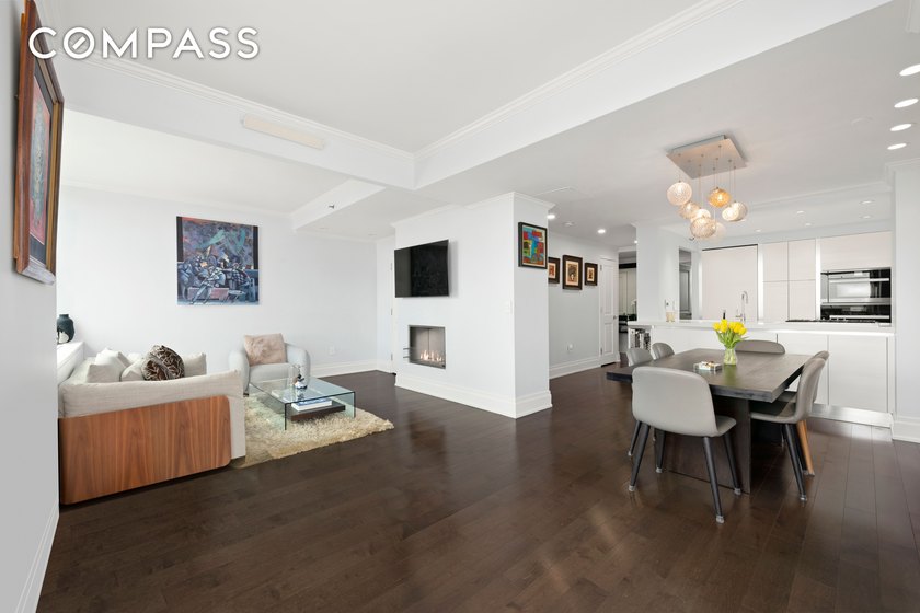 Perched on the 17th floor of one the Upper East Side s most - photo 5