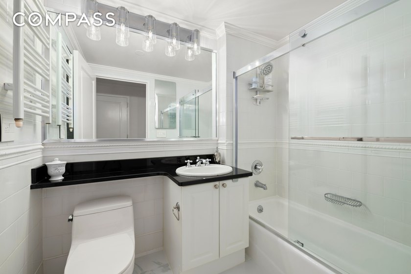 Perched on the 17th floor of one the Upper East Side s most - photo 7