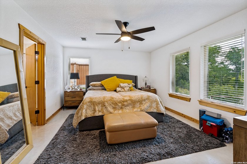 Unique well maintained river front home in The Crossing. Hill - photo 12