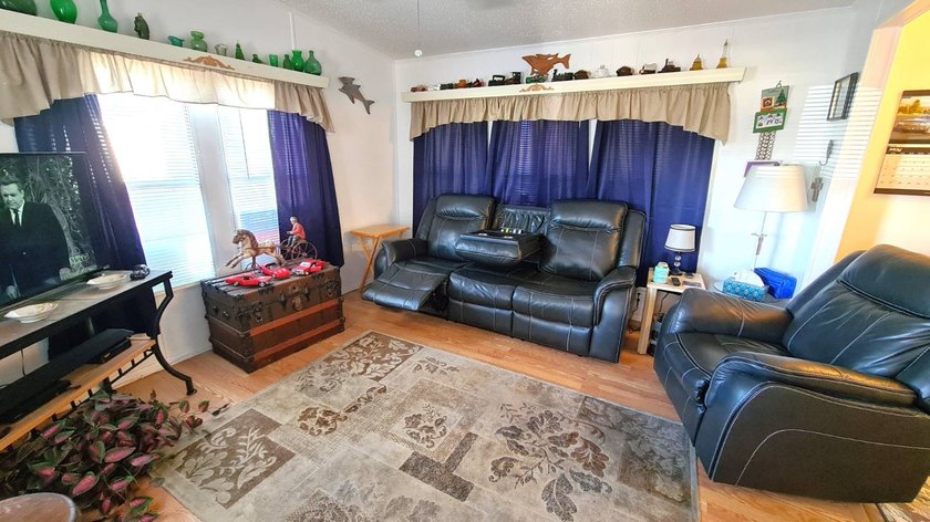 **One of the BIGGEST LOT on property. Priced to sell!!** HUGE - photo 15