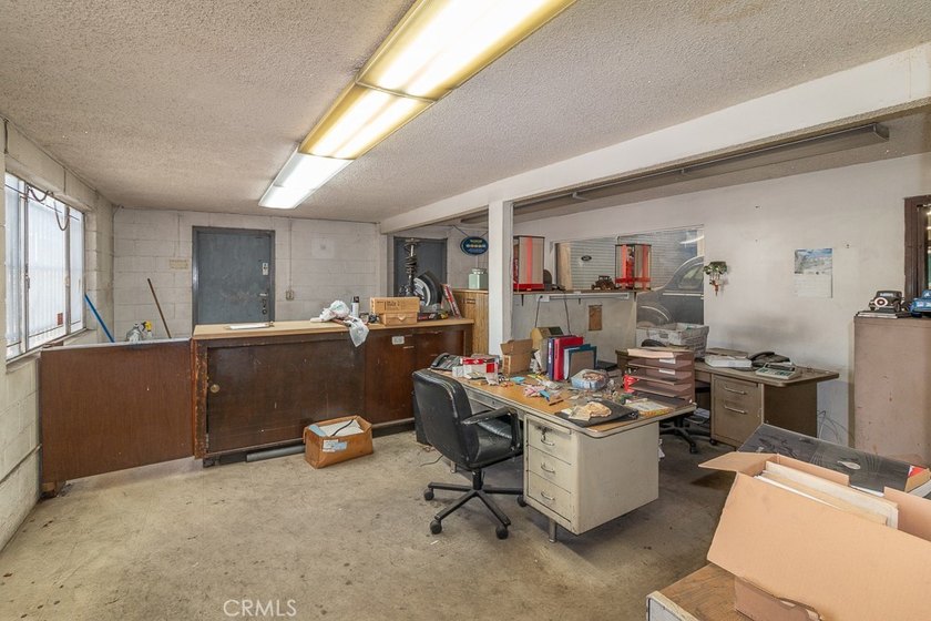 EXCELLENT EAST LOS ANGELES LOCATION - large 7432 square foot lot - photo 16