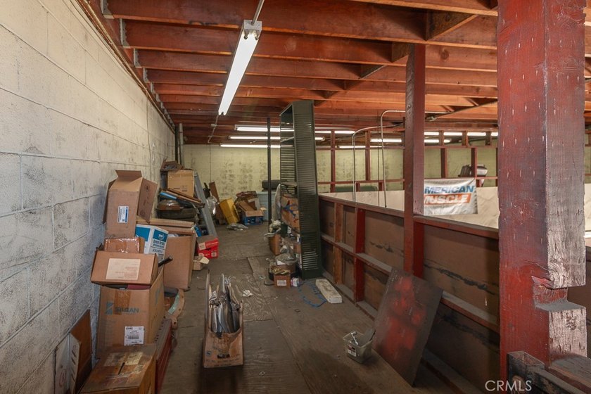 EXCELLENT EAST LOS ANGELES LOCATION - large 7432 square foot lot - photo 24