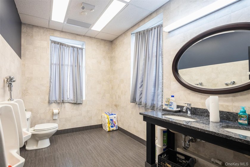 146 Railroad Ave, Sayville Build your business at this classic - photo 17