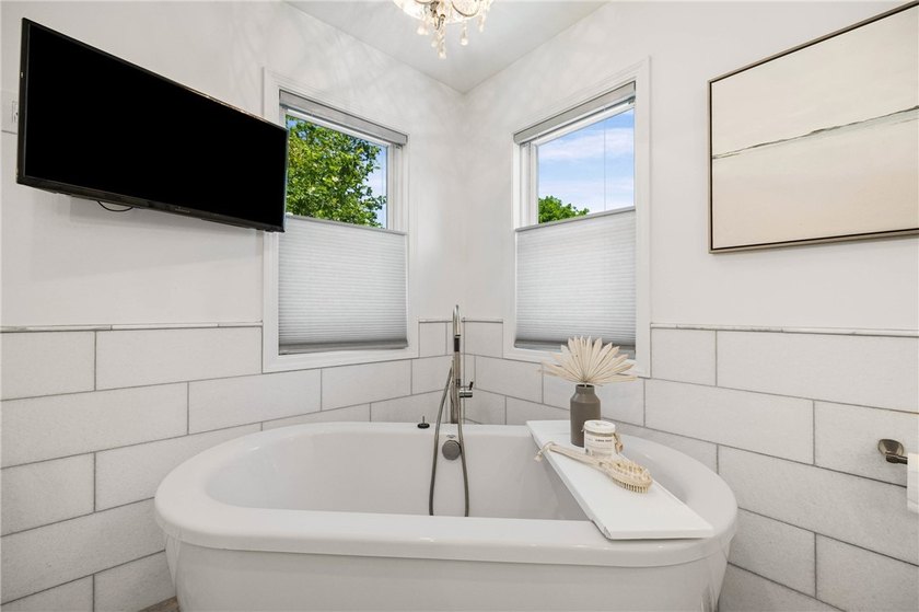 The one you've been waiting for, where luxury updates - photo 22