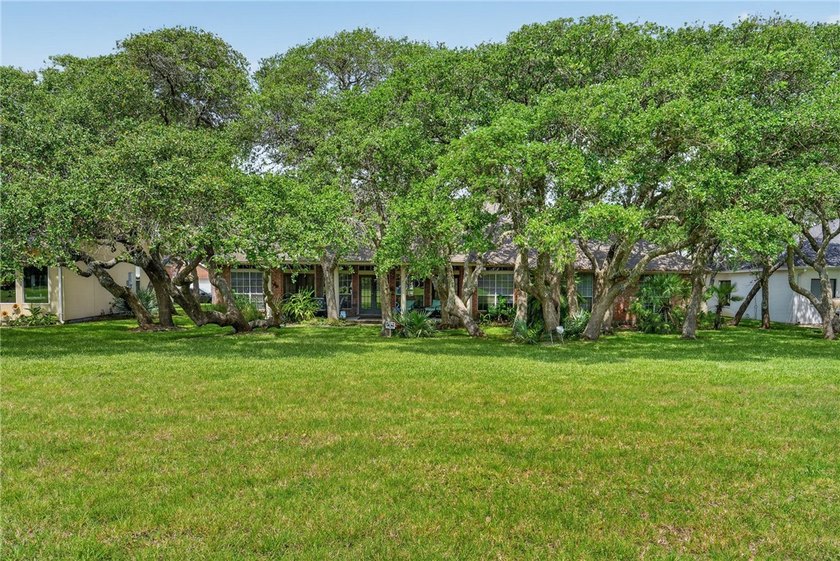 Welcome to your own private sanctuary! Nestled in the highly - photo 25