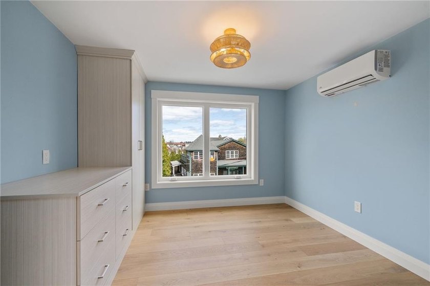 Beautifully transformed from top to bottom, this exceptional - photo 36