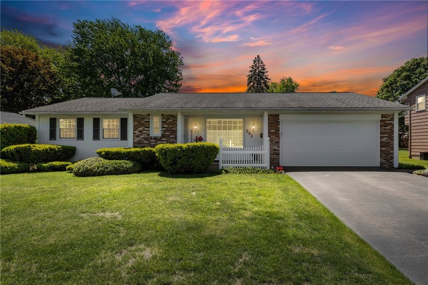Enjoy the ease of single-level ranch living in this - photo 2