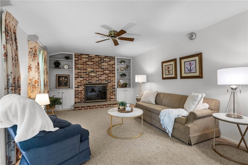 Enjoy the ease of single-level ranch living in this - photo 8