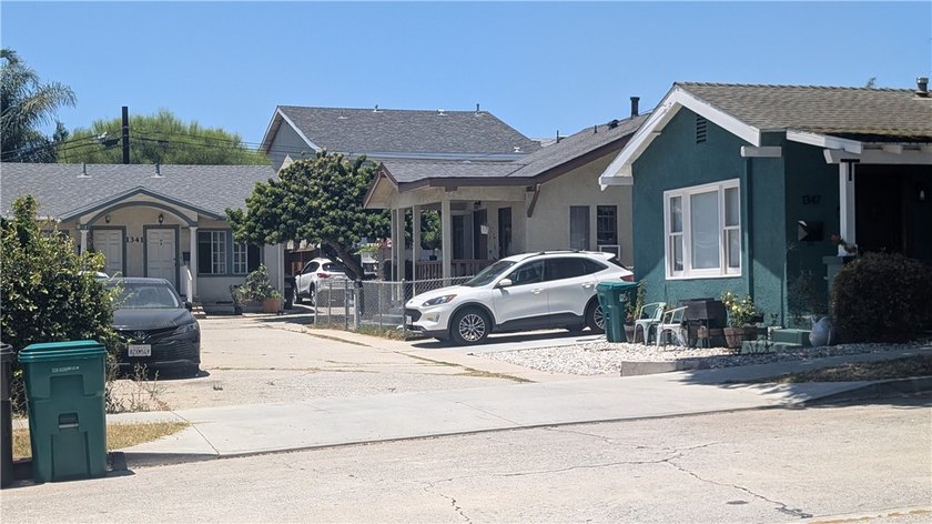 INVESTMENT OPPORTUNITY OR YOUR NEW HOME: This lovely 1923 - photo 12