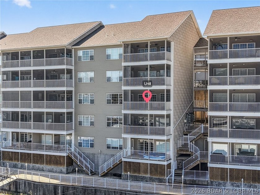 Lakefront living at its best! This 3BR/2BA, 1,400 sq ft condo in - photo 3