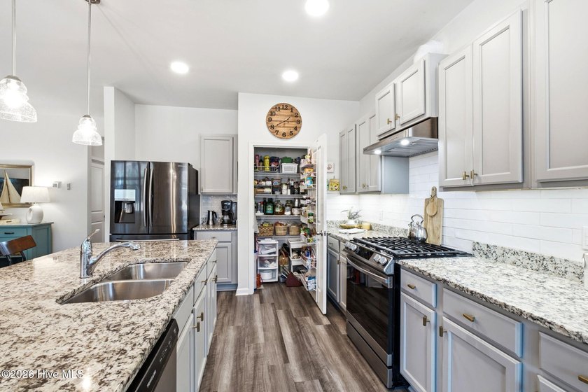 Welcome to 1005 S Fisher King Drive, the former Model Home built - photo 14
