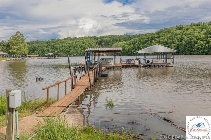 Lake of the Ozarks family oasis ready and available for you and - photo 2