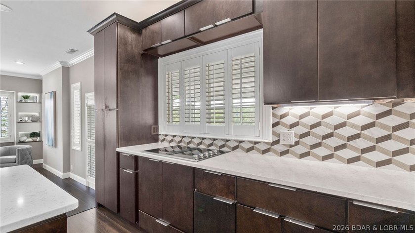 Year round lake views in the highly sought-after Regency Cove - photo 4