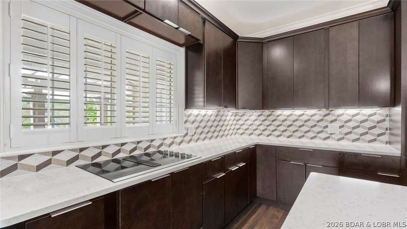 Year round lake views in the highly sought-after Regency Cove - photo 5