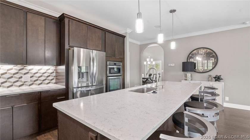 Year round lake views in the highly sought-after Regency Cove - photo 6